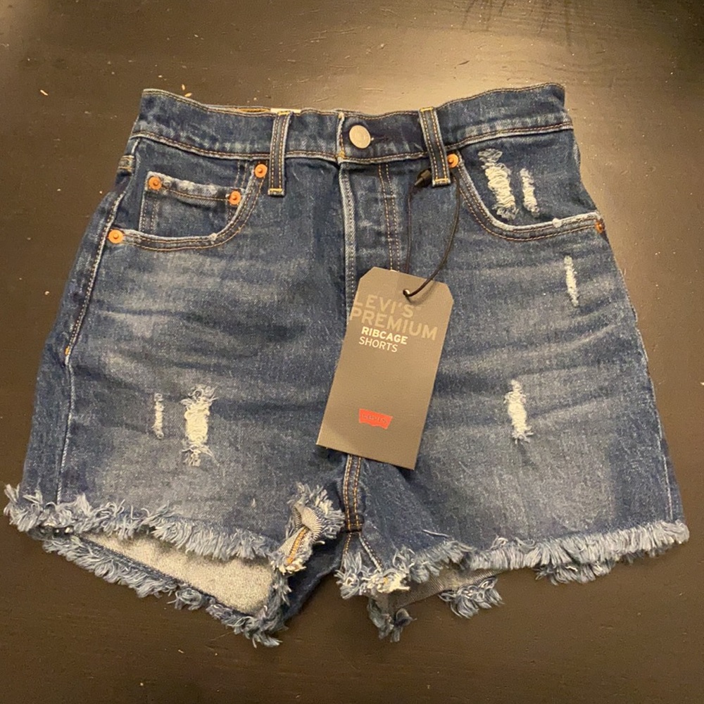 Levi's Ribcage Denim Shorts - Picture 5 of 14